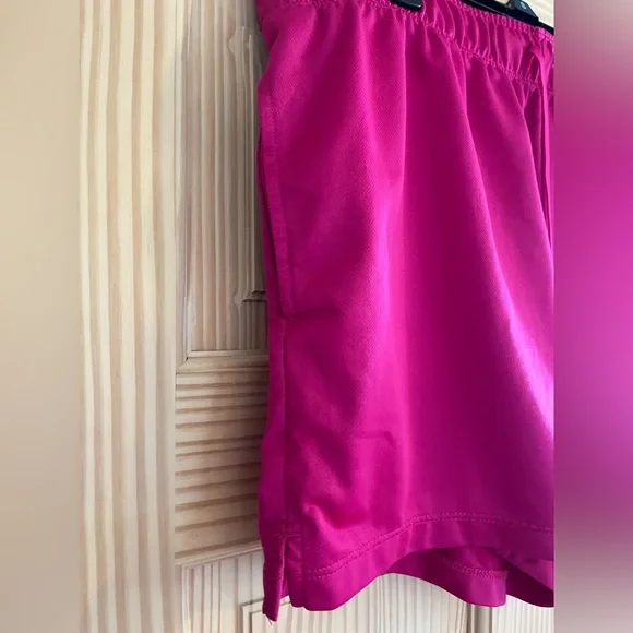 Nike Dri‎ Fit Fuscia Shorts Size Large - Picture 4 of 6